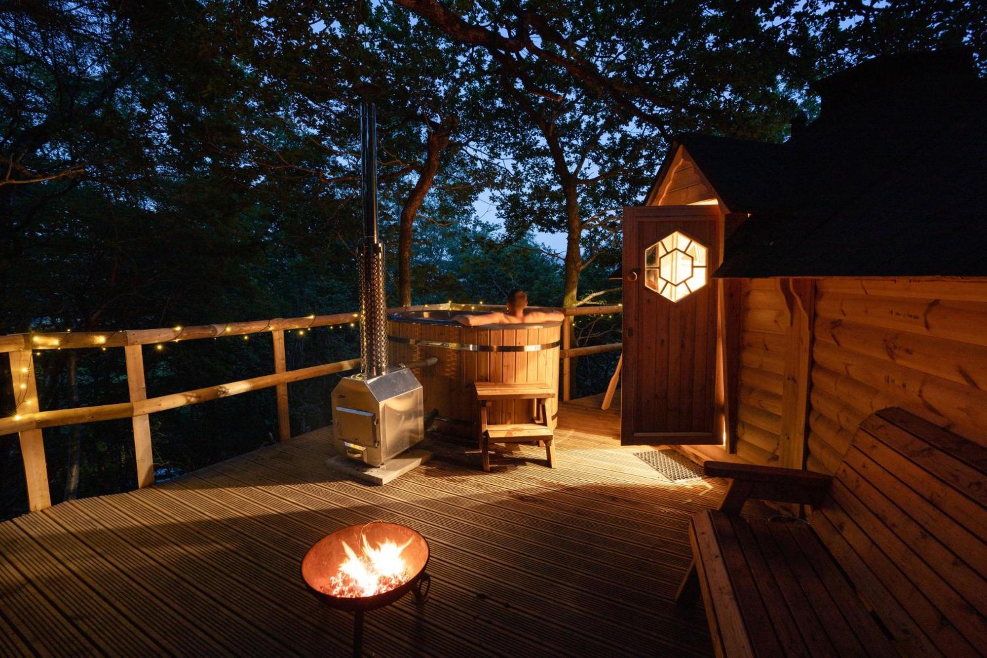 ברמאות' Chestnut Tree House With Hot Tub & Sauna מראה חיצוני תמונה