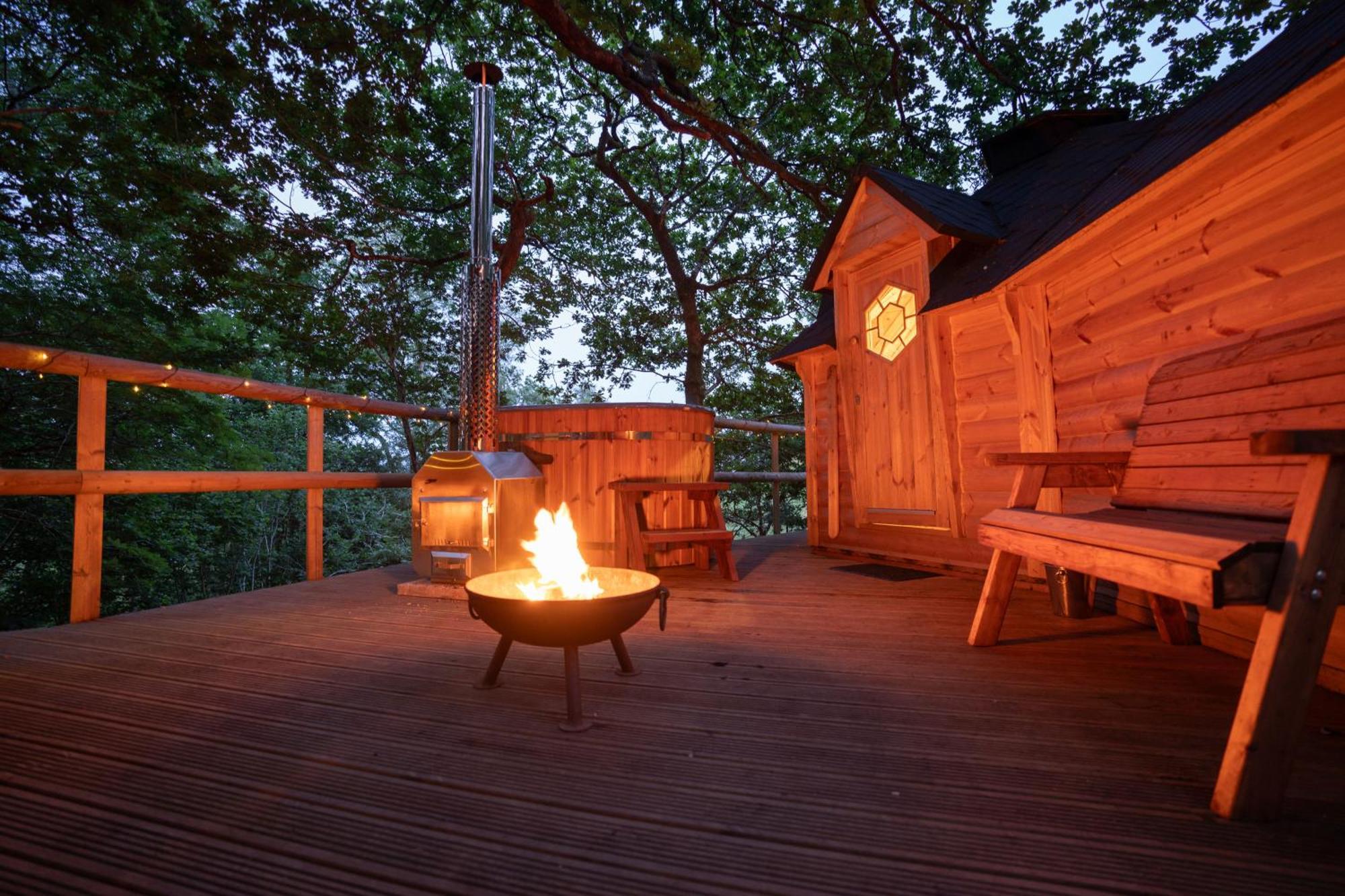 ברמאות' Chestnut Tree House With Hot Tub & Sauna מראה חיצוני תמונה